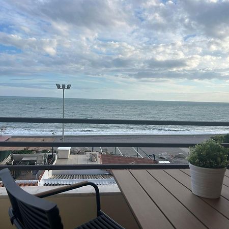 Maravilloso Apartamento En Primera Linea De Playa Con Vistas Al Mar En Caleta De Velez 2 D מראה חיצוני תמונה
