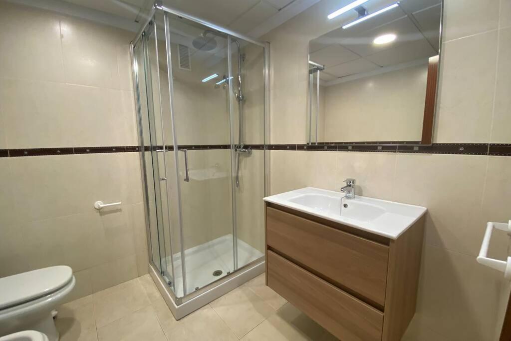 Maravilloso Apartamento En Primera Linea De Playa Con Vistas Al Mar En Caleta De Velez 2 D מראה חיצוני תמונה