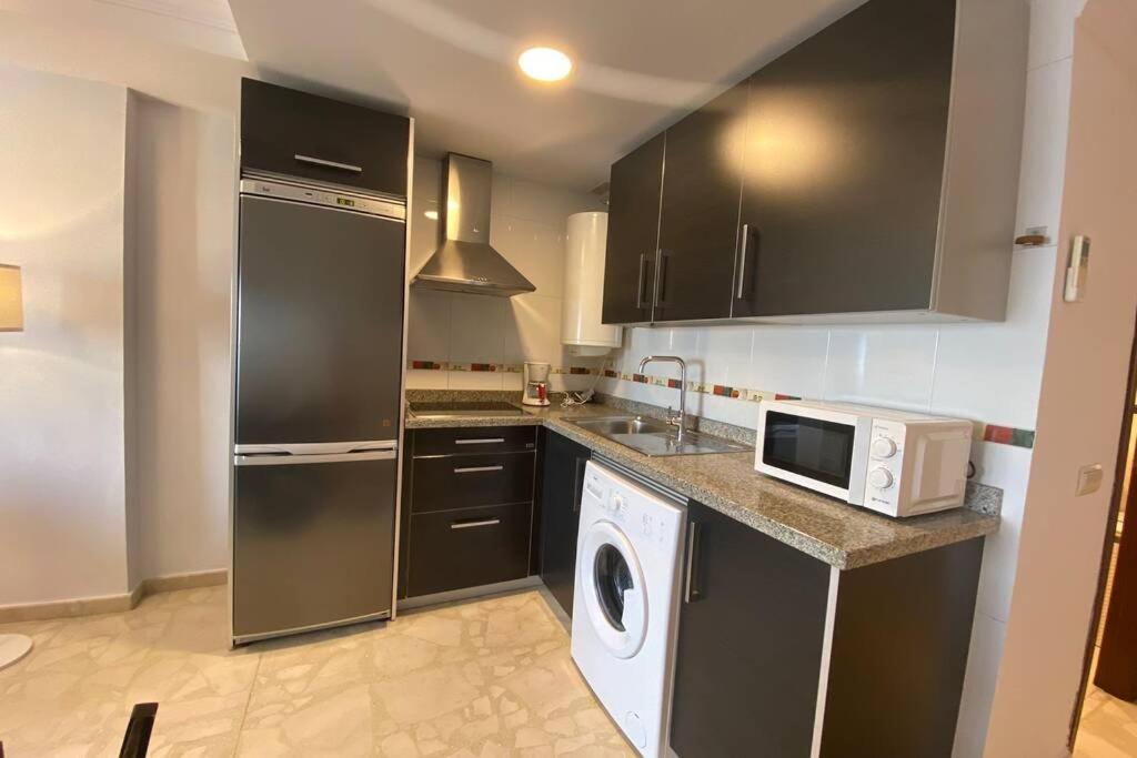 Maravilloso Apartamento En Primera Linea De Playa Con Vistas Al Mar En Caleta De Velez 2 D מראה חיצוני תמונה