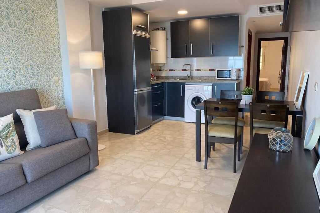 Maravilloso Apartamento En Primera Linea De Playa Con Vistas Al Mar En Caleta De Velez 2 D מראה חיצוני תמונה