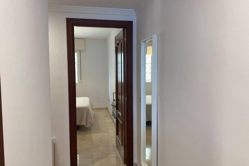 Maravilloso Apartamento En Primera Linea De Playa Con Vistas Al Mar En Caleta De Velez 2 D מראה חיצוני תמונה