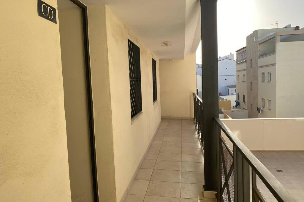 Maravilloso Apartamento En Primera Linea De Playa Con Vistas Al Mar En Caleta De Velez 2 D מראה חיצוני תמונה