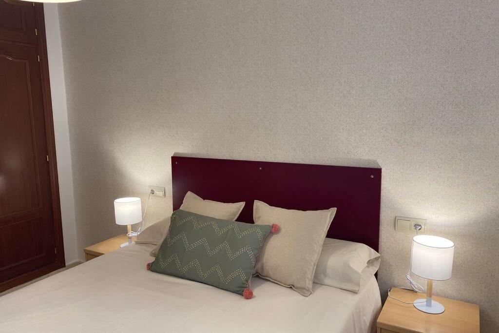 Maravilloso Apartamento En Primera Linea De Playa Con Vistas Al Mar En Caleta De Velez 2 D מראה חיצוני תמונה