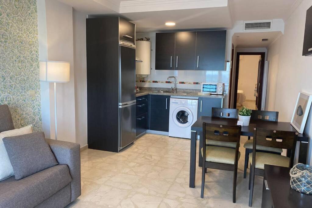 Maravilloso Apartamento En Primera Linea De Playa Con Vistas Al Mar En Caleta De Velez 2 D מראה חיצוני תמונה